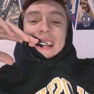 Meet your Posher, Alex